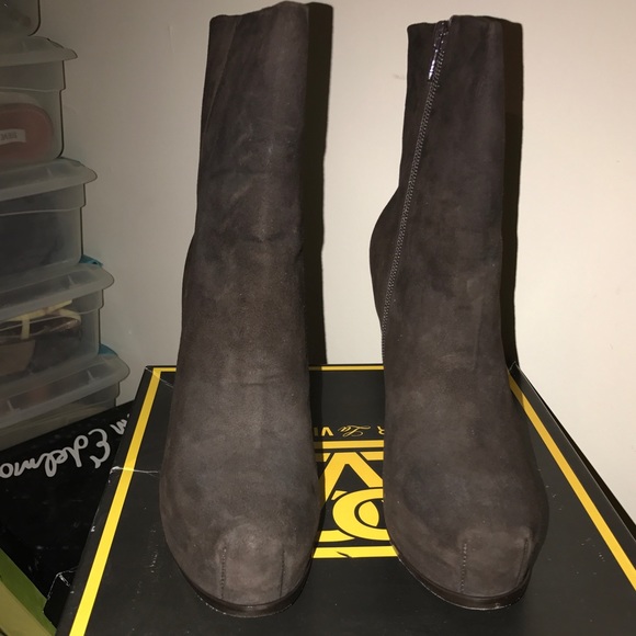 Pour la Victoire Boots - Picture 2 of 3